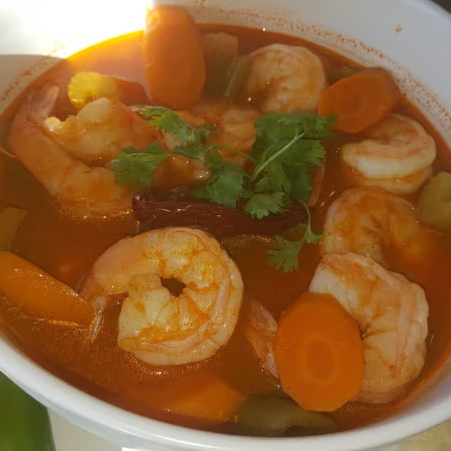 Caldo de Camarones.